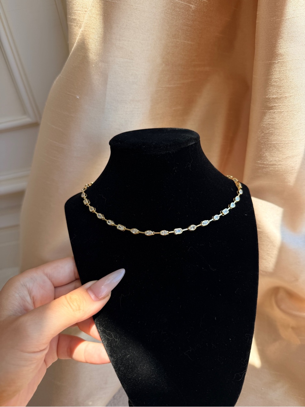 Gold Crystal Link Choker Necklace - Elegant Women's Jewelry